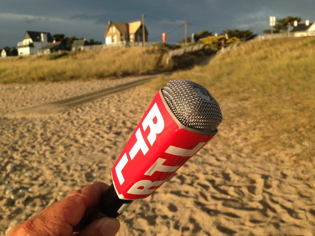 micro Do 21 b - Reporter radio RTL